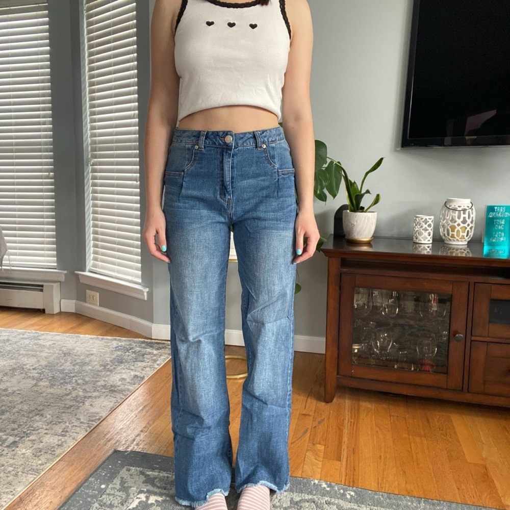 Dark wash wide leg jeans 👖 size 3 worn 1-2 times